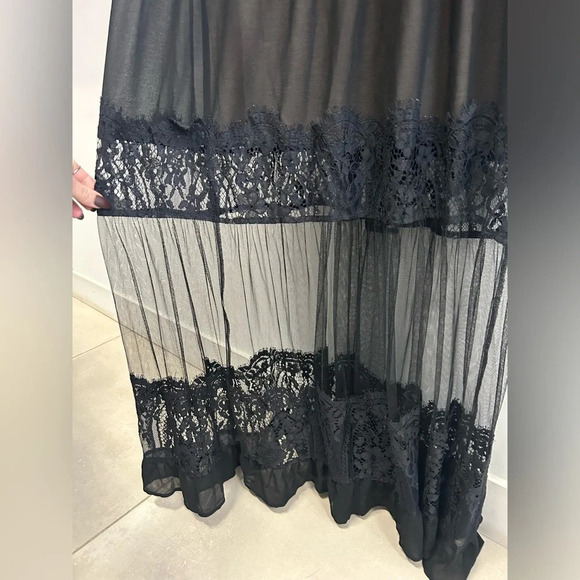 AMAZING delicate long laced dress by FOR LOVE & LEMONS - Picture 7 of 13